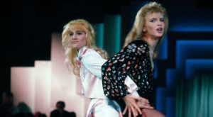 Heather Parisi e Lorella Cuccarini durante lo spettacolo "Serata d'onore" nel 1986. (Lapresse)